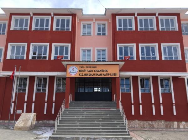 Necip Fazıl Kısakürek Kız Anadolu İmam Hatip Lisesi Fotoğrafı